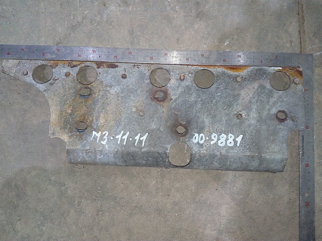 экран выпускного коллектора тепловой D2066 б/у